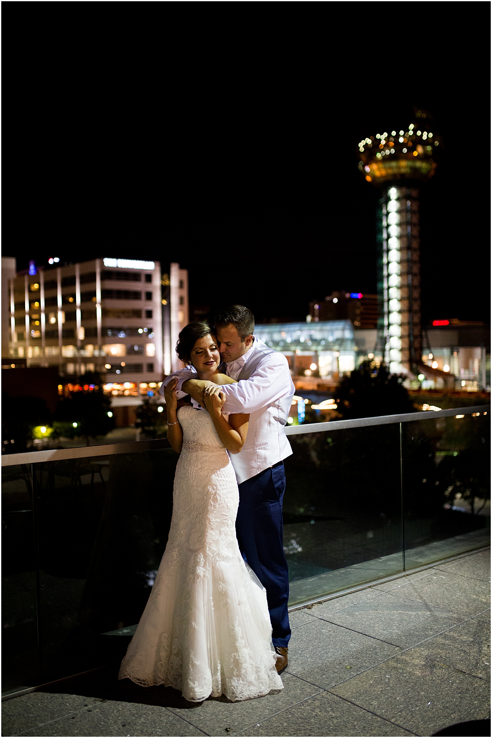 Amber Lowe Photo,Downtown Knoxville Wedding,Knoxville Museum of Art,Knoxville Wedding Photographer,Sunsphere,University of Tennessee,Wedding,