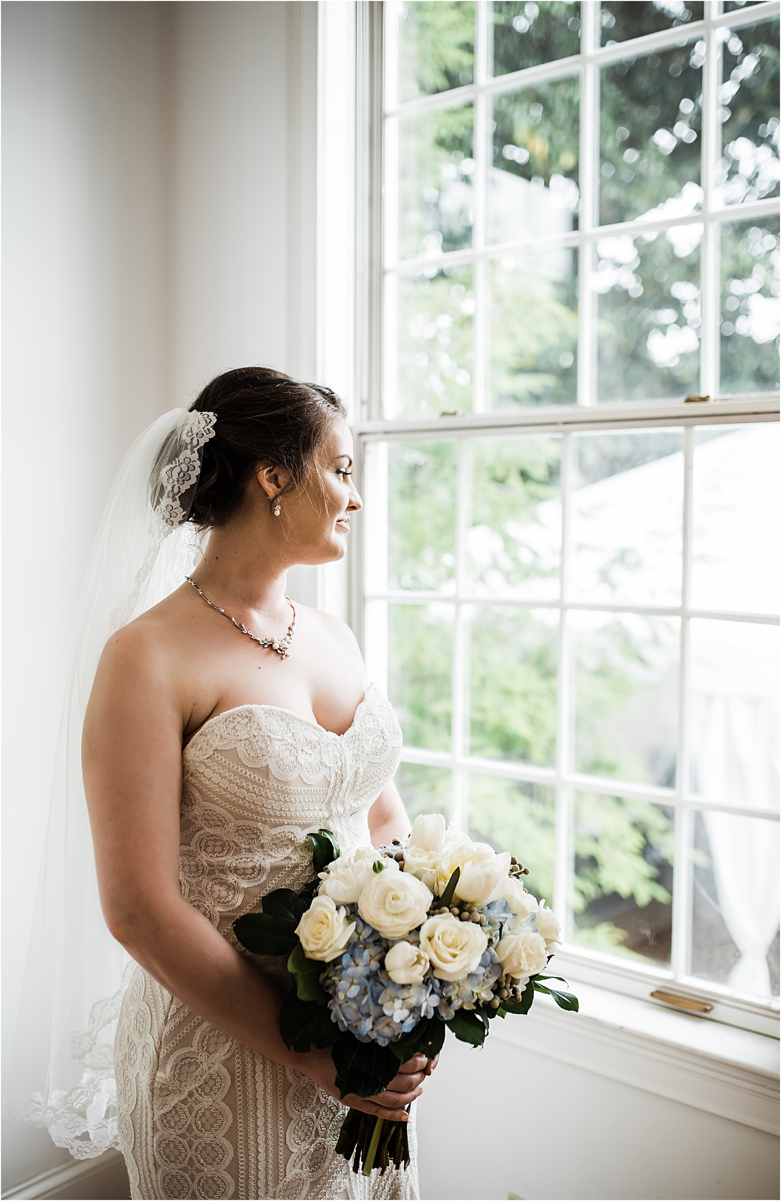 Always in Bloom Wedding Florist,Amber Lowe Photo,Bradford Catering,Crescent Bend,Impact Entertainment,Knoxville Wedding Photographer,Sweet Beginnings by Elaine,